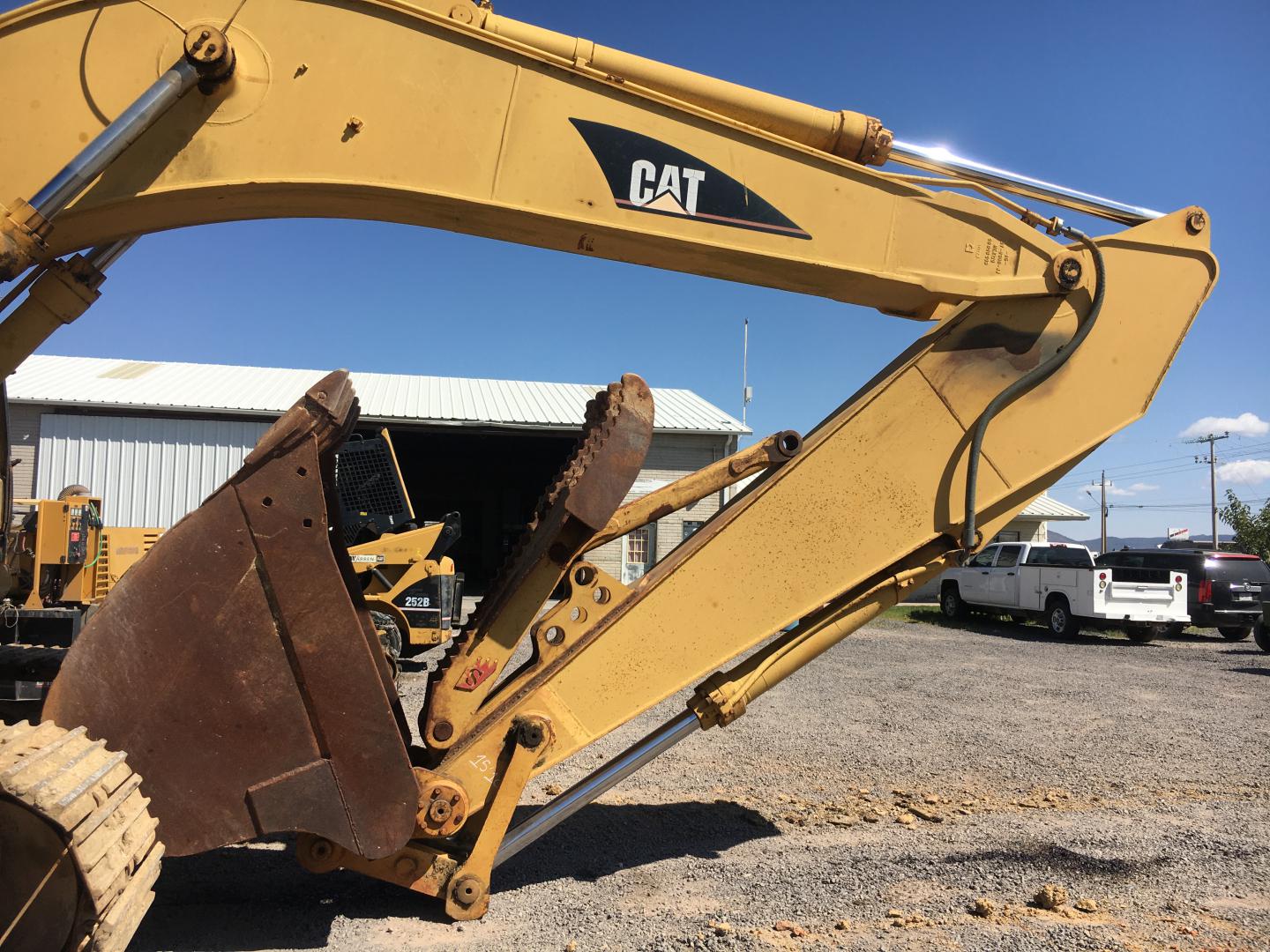 ./imagenes/INVOICE/2019/17020/EXCAVADORA CATERPILLAR 330L (16).JPG